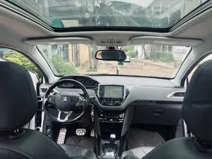Peugeot 2008 2015 Blanc
