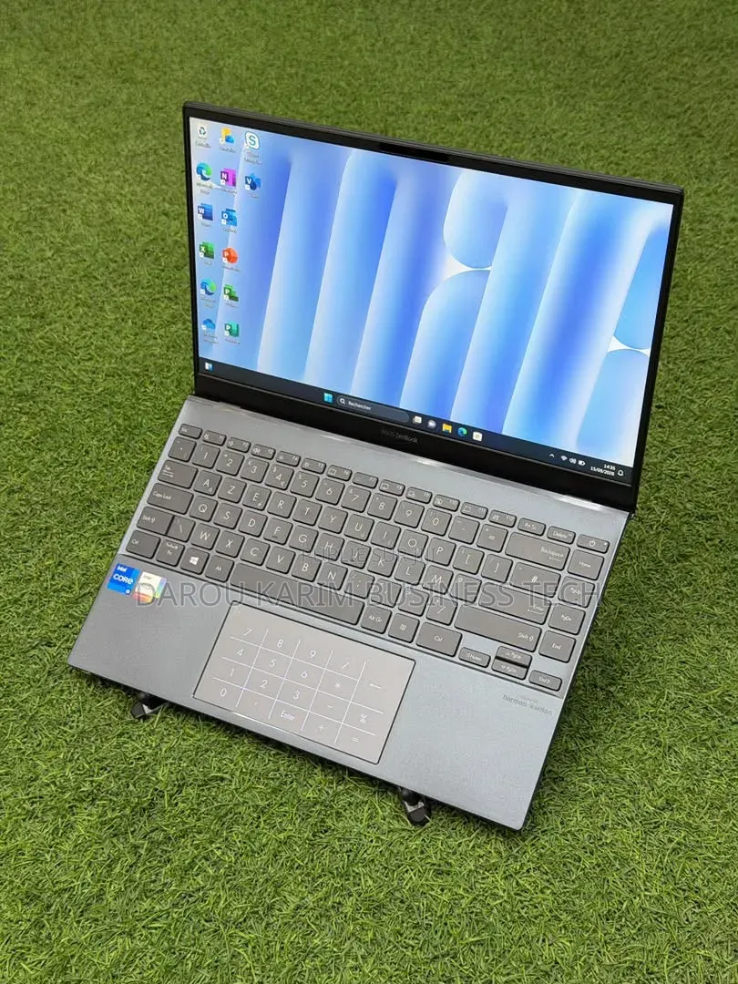 Nouveau Asus Zenbook 14 UX434 8GB Intel Core i5 SSD 512GB