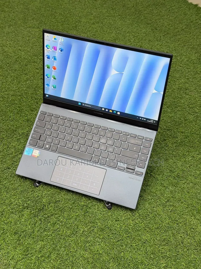 Nouveau Asus Zenbook 14 UX434 8GB Intel Core i5 SSD 512GB