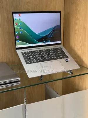 Nouveau HP ZBook Firefly G9 16GB Intel Core i7 SSD 512GB