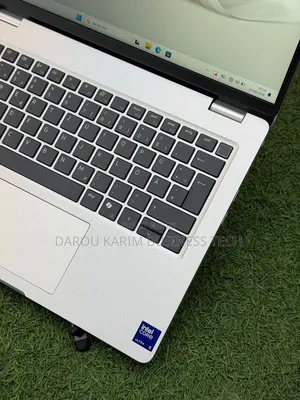 Nouveau Dell Pro 14 16GB Intel Core Ultra 5 SSD 512GB