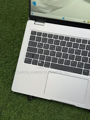 Nouveau Dell Pro 14 16GB Intel Core Ultra 5 SSD 512GB