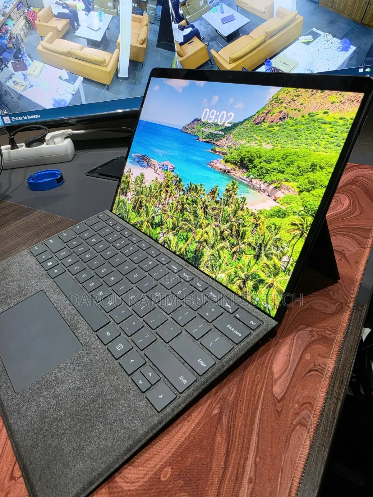 Nouveau Microsoft Surface Pro 8 16GB Intel Core i7 SSD 256GB