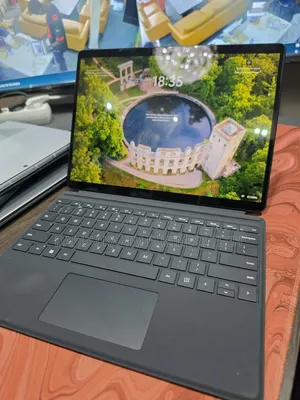 Nouveau Microsoft Surface Pro 9 16GB Intel Core i5 SSD 256GB
