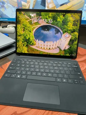 Nouveau Microsoft Surface Pro 9 16GB Intel Core i5 SSD 256GB