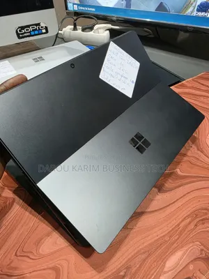 Nouveau Microsoft Surface Pro 9 16GB Intel Core i5 SSD 256GB