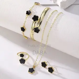 Ensembles Bracelets Collier Fétiche Bague Et Boucles D’oreilles 