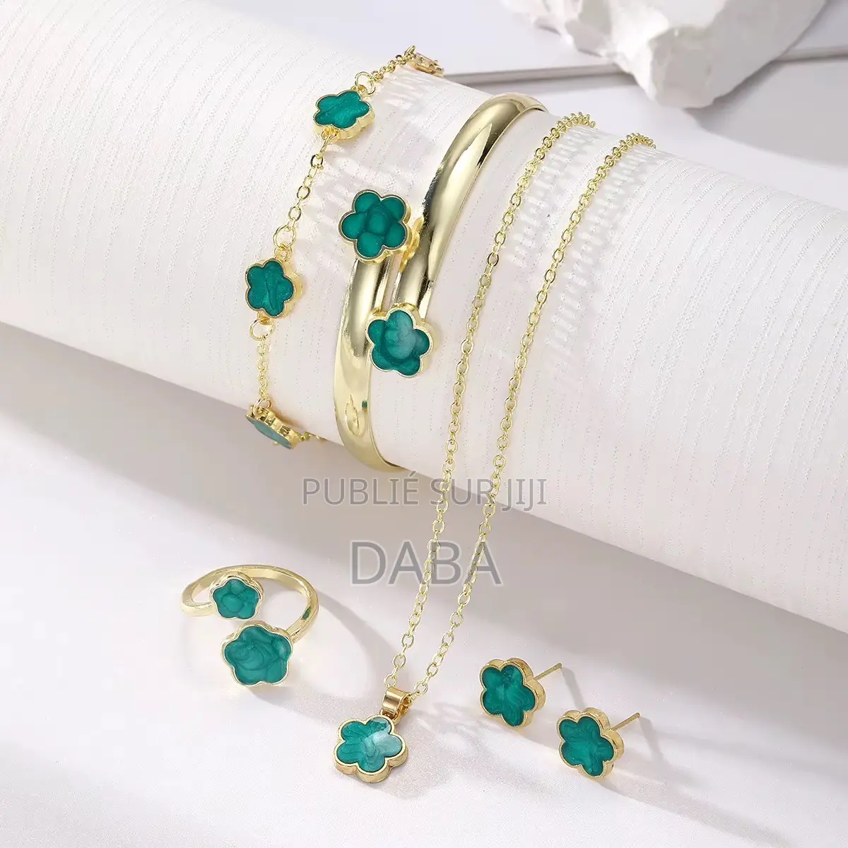 Ensembles Bracelets Collier Fétiche Bague Et Boucles D’oreilles 