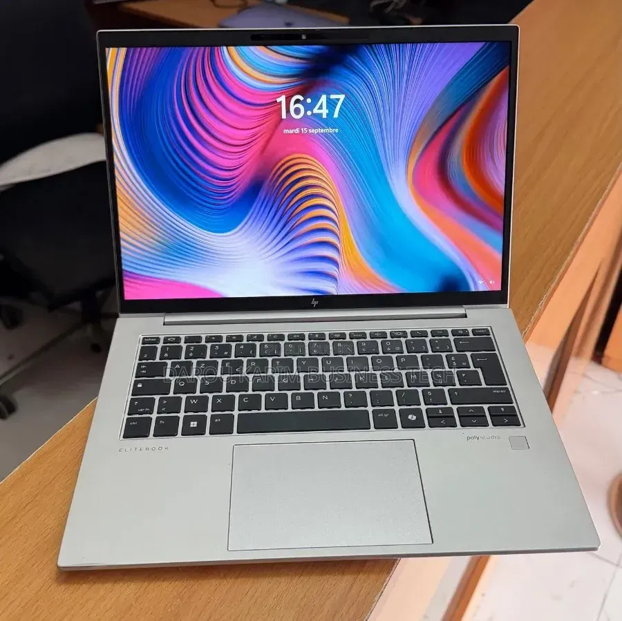 Nouveau HP EliteBook 845 G11 16GB AMD Ryzen 5 SSD 256GB