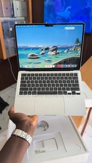 Nouveau Pomme MacBook Air 2025 M4 16GB Apple M4 SSD 256GB
