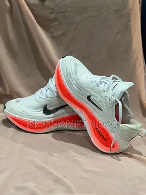 Baskets Homme Neuves »