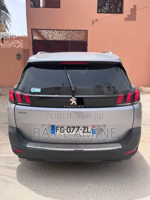 Peugeot 5008 2019 Gris