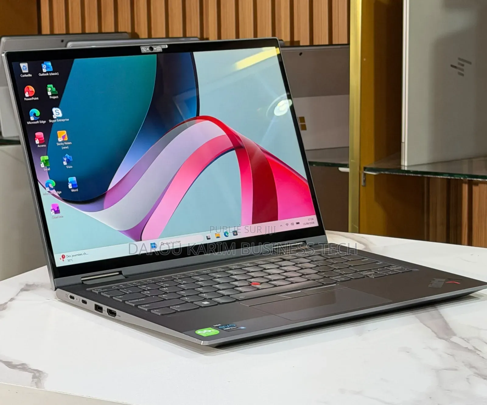 Nouveau Lenovo ThinkPad X1 Yoga 16GB Intel Core i7 SSD 1T