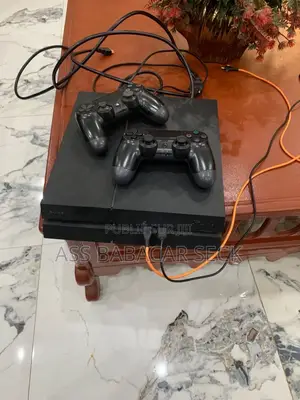PlayStation 4 PS4 en Parfait État