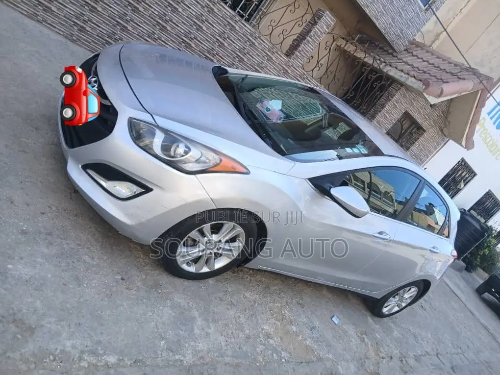 Hyundai Elantra Sport 4dr Sedan (2.0L 4cyl 6A) 2014 Gris