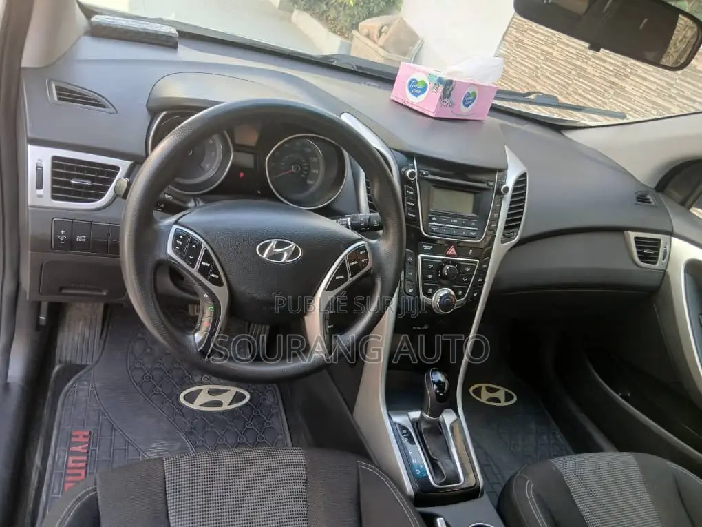 Hyundai Elantra Sport 4dr Sedan (2.0L 4cyl 6A) 2014 Gris