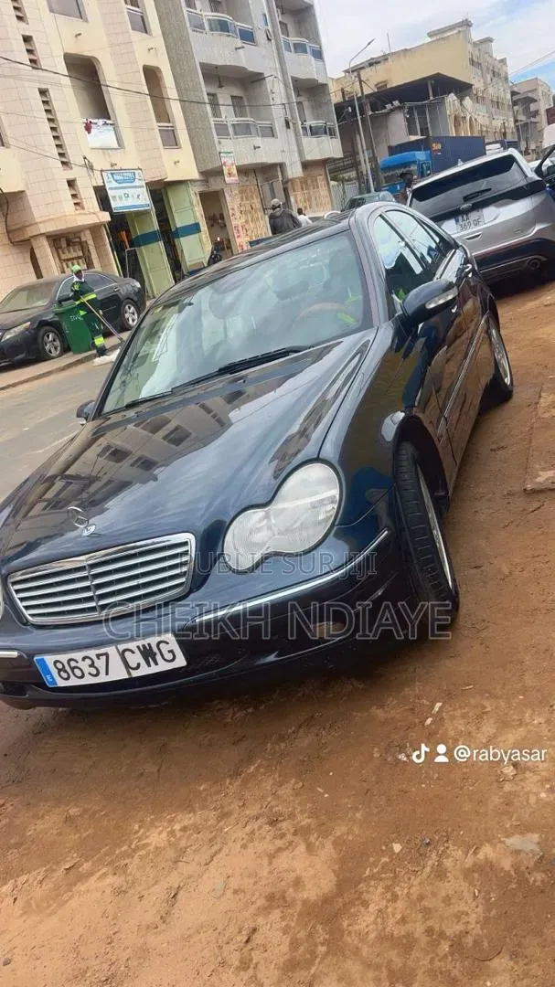 Mercedes-Benz C270 2013 Noir