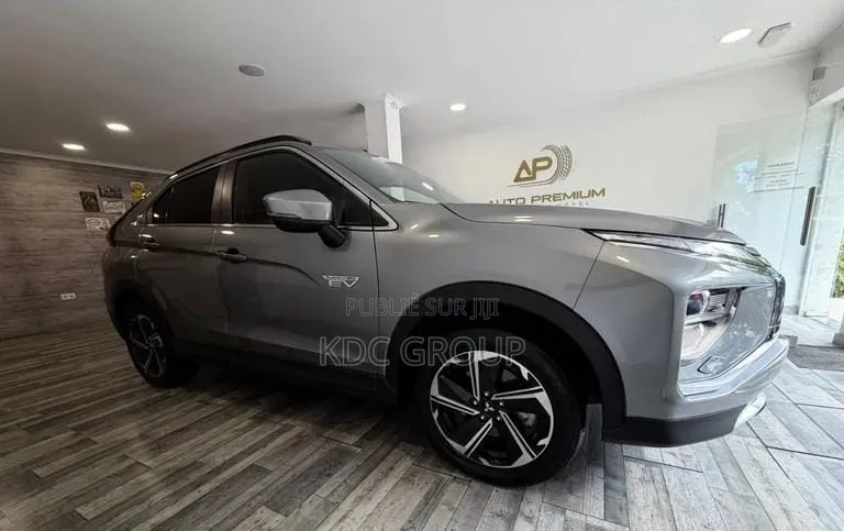 Mitsubishi Eclipse Cross 2023 Gris
