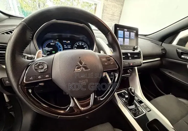 Mitsubishi Eclipse Cross 2023 Gris