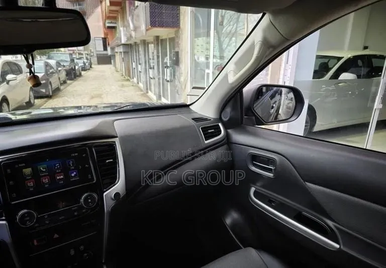 Mitsubishi L200 2020 Noir