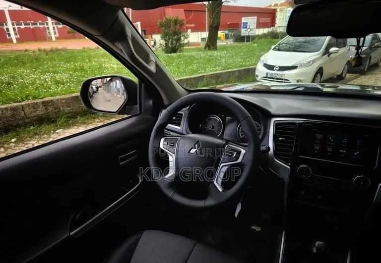 Mitsubishi L200 2020 Noir
