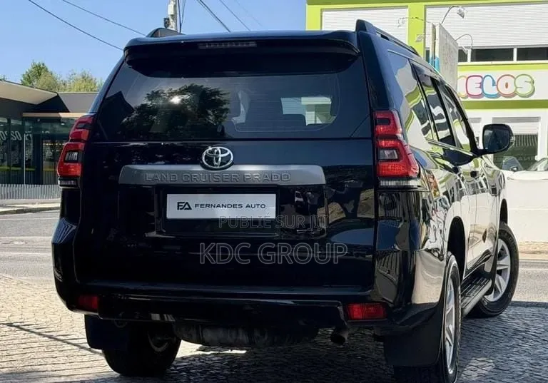 Toyota Land Cruiser Prado 2018 Noir