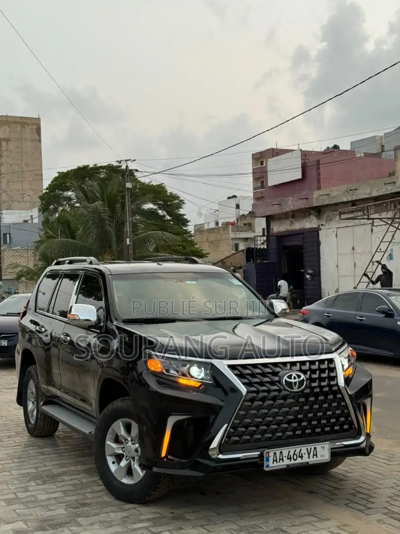 Toyota Land Cruiser Prado 2.4 Petrol 2024 Noir