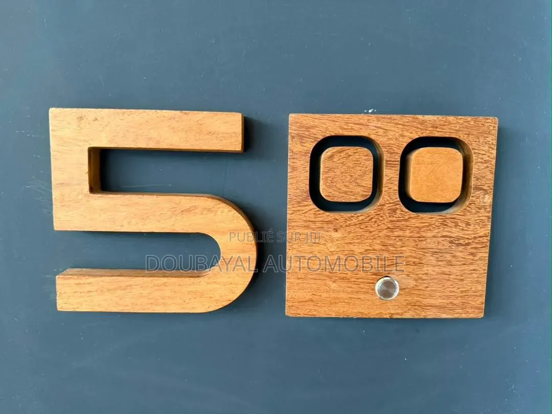 3chbre Appartement dans Triplex À Louer, Ouakam à Louer