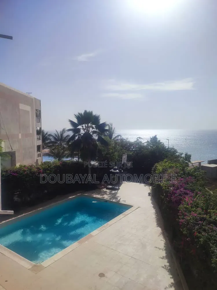 5chbre Villa dans Villa À Vendre, Ouakam à Vendre