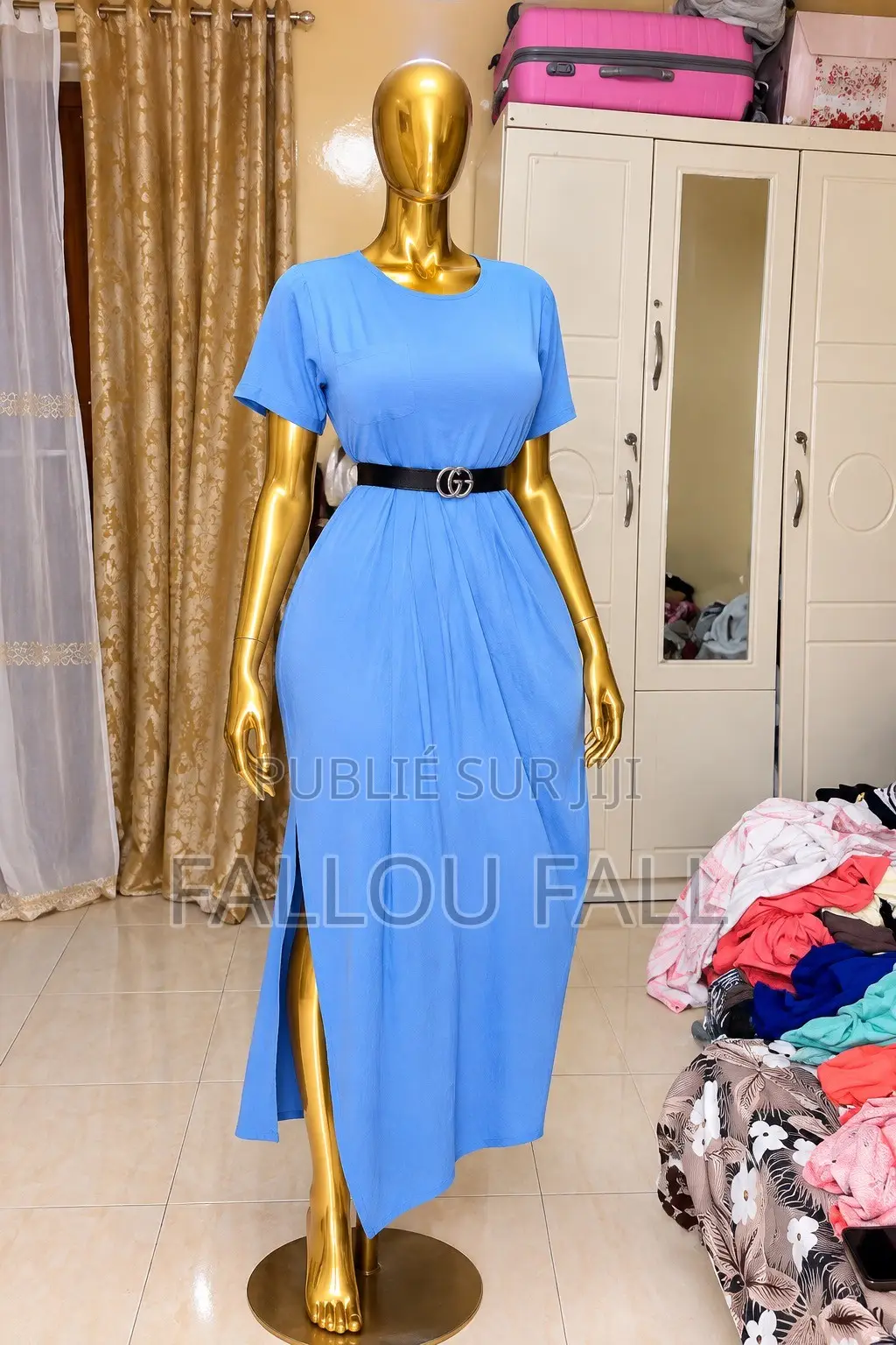Friperie Femmes Robes Ensemble Vêtements Tendances