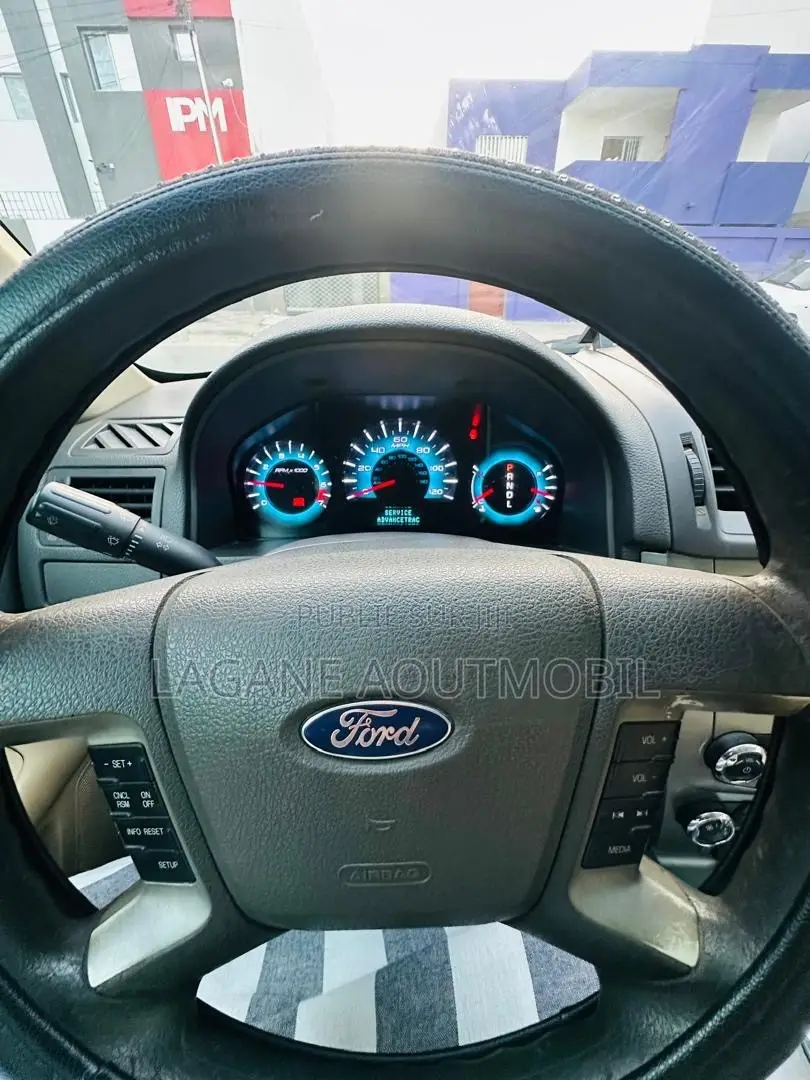 Ford Fusion SE 2010 Blanc