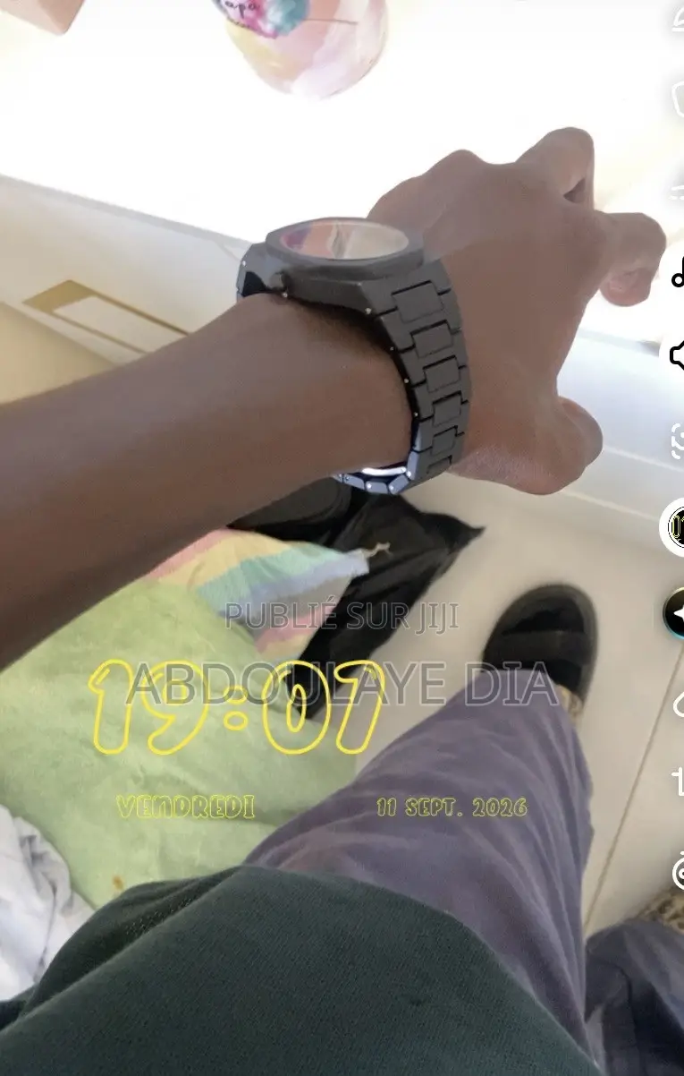 Montre Poly Carbone