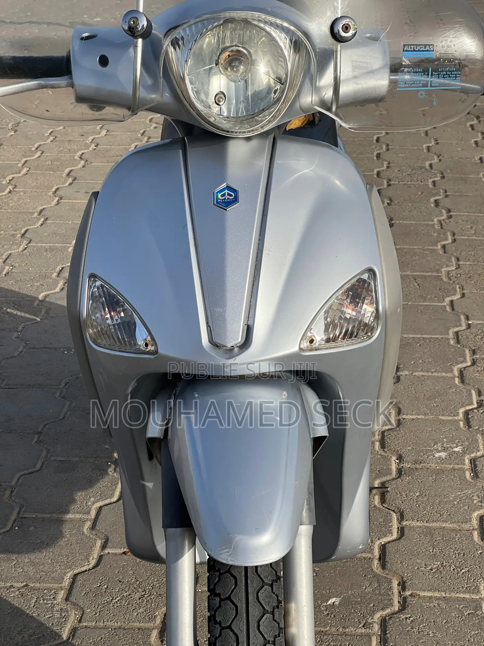 Nouveau Piaggio Trotinette 2015 Gris