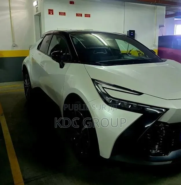 Toyota C-HR 2024 Blanc