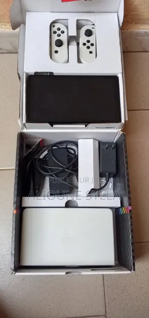 Nintendo Switch Oled Neuve
