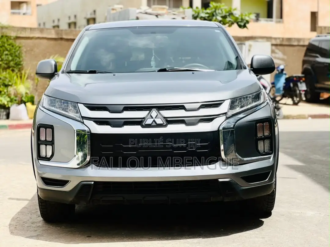 Mitsubishi RVR 2021 Gris