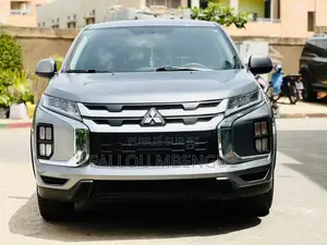 Mitsubishi RVR 2021 Gris