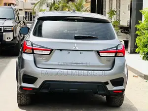 Mitsubishi RVR 2021 Gris
