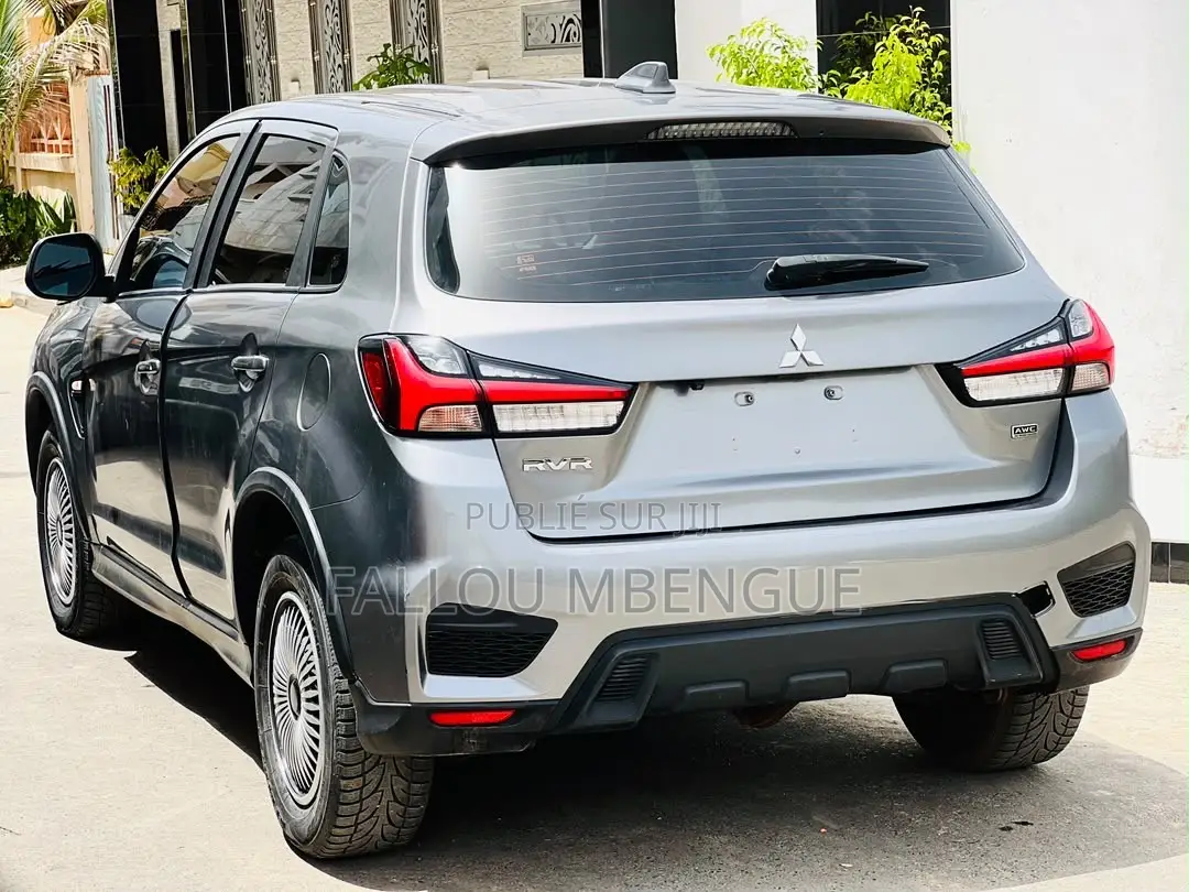 Mitsubishi RVR 2021 Gris