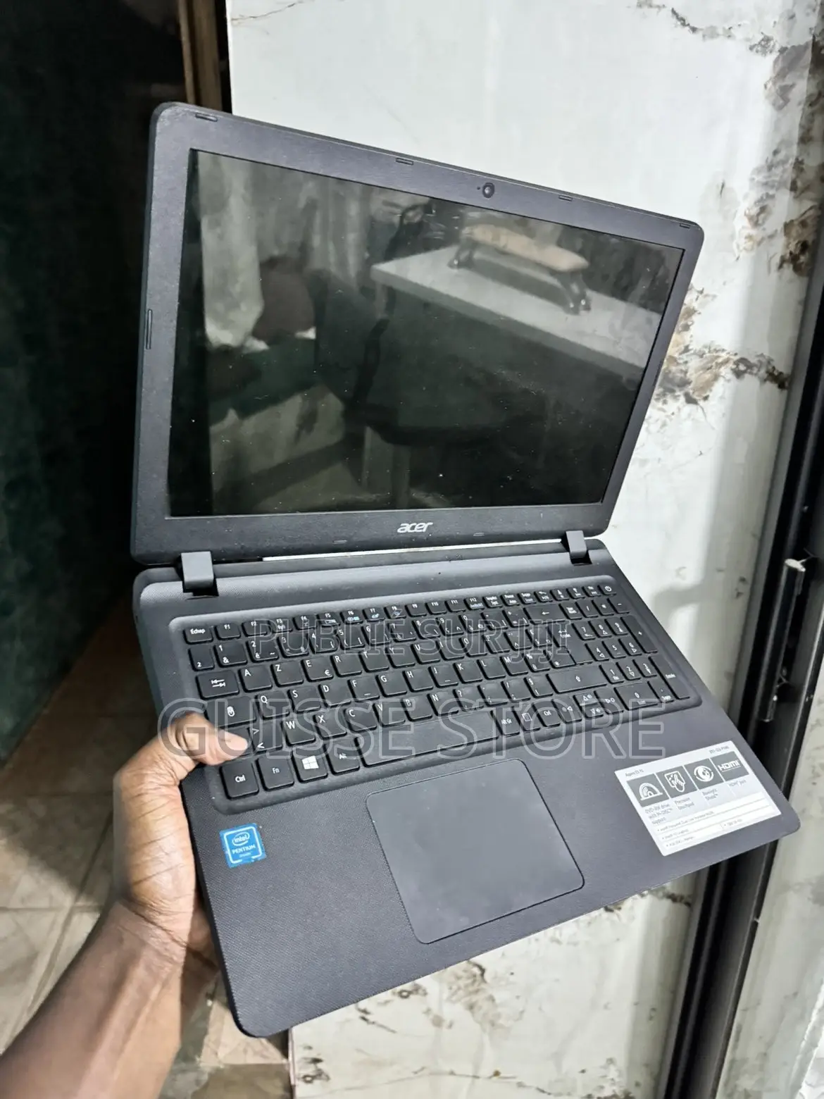 Ordinateur portable Acer Aspire ES 4GB Intel SSD 256GB