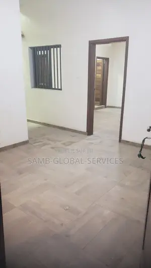 2chbre Appartement dans Yoff à Louer