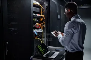 Besoin d'Un Informaticien, Administrateur, Technicien en Maintenance