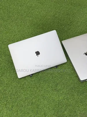 Nouveau Pomme MacBook Pro 2019 32GB Intel Core i7 SSD 512GB