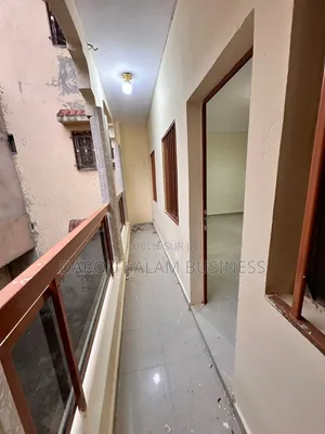 3chbre Appartement dans Ouest Foire, Yoff à Louer