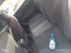 Toyota Yaris 2011 Gris