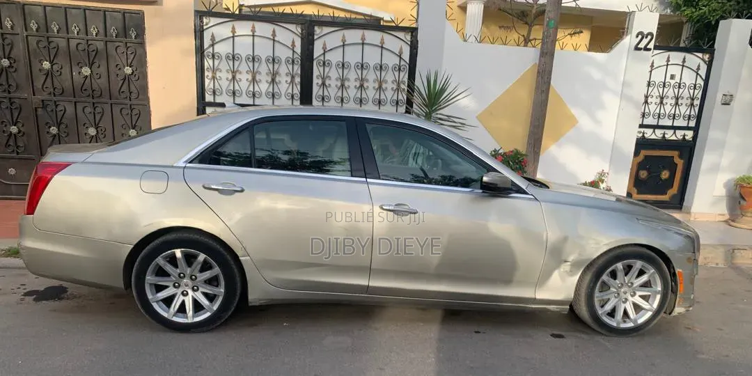 Cadillac CTS Luxury 4dr Sedan (3.6L 6cyl 8A) 2014 Beige