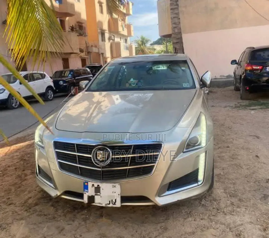 Cadillac CTS Luxury 4dr Sedan (3.6L 6cyl 8A) 2014 Beige