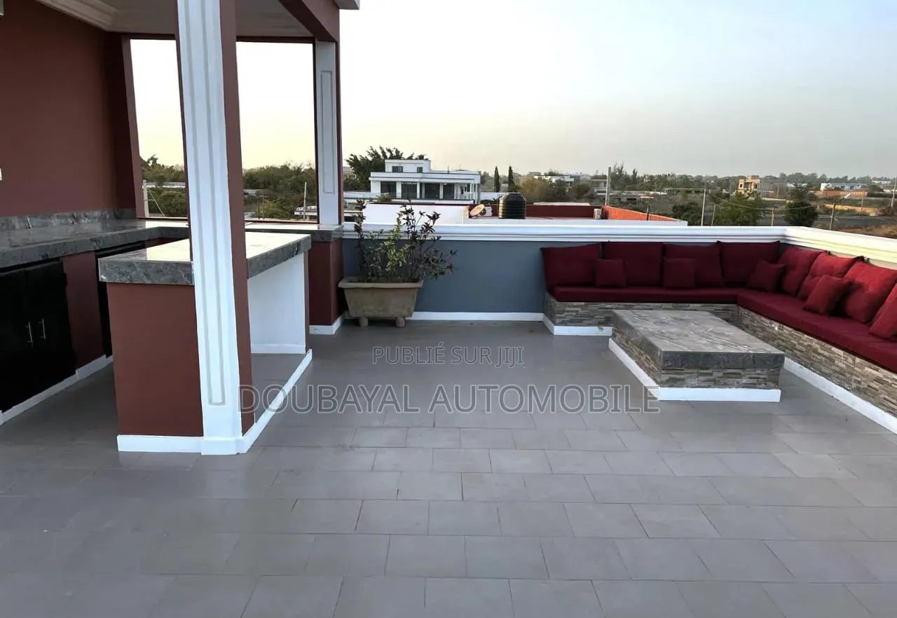 Meublé 4chbre Villa dans Villa À Vendre Golf, Thiès Sud à Vendre