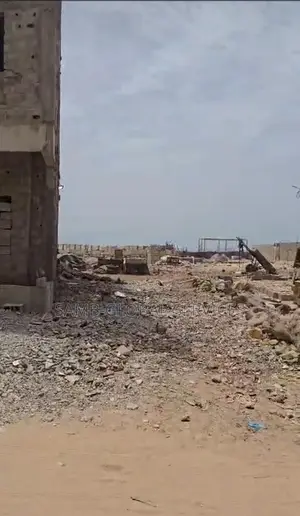 Terrain Angle À Vendre 170m2 Bail Individuel À Almadie Dakar Recasemen