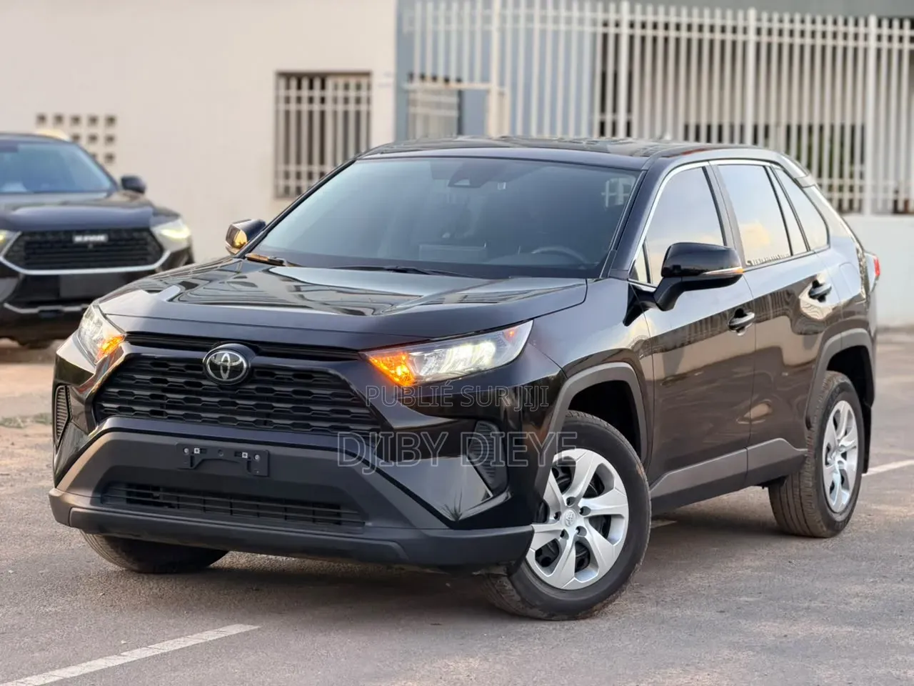 Toyota RAV4 LE 2025 Noir